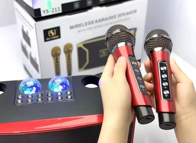 Беспроводная караоке система SuYOSD YS-211 со светомузыкой красная / колонка с двумя микрофонами и дискошаром