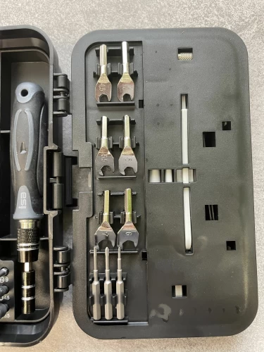 Набор отверток и бит T-139 для точных работ в кейсе / Набор инструментов 139 в 1