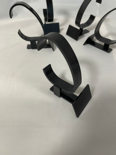 Подставка для наручных часов черная