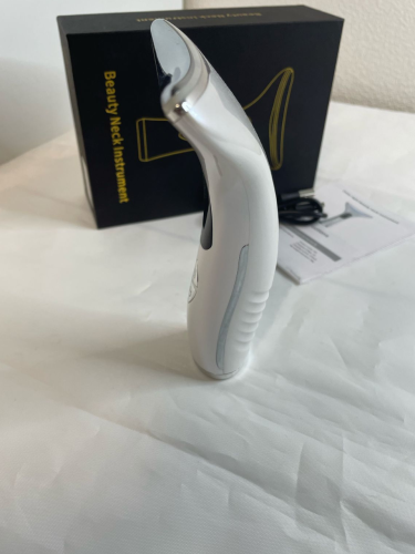 Электрический массажер микротоковый  для лица и шеи с LED-терапией