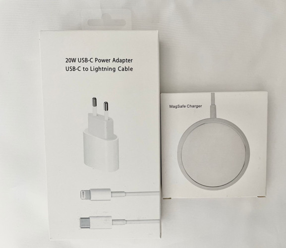 Комплект 3 в 1 для зарядки iPhone 20W (СЗУ Type-C Lighting с кабелем + беспроводное зарядное устройство магнитное Magsafe)